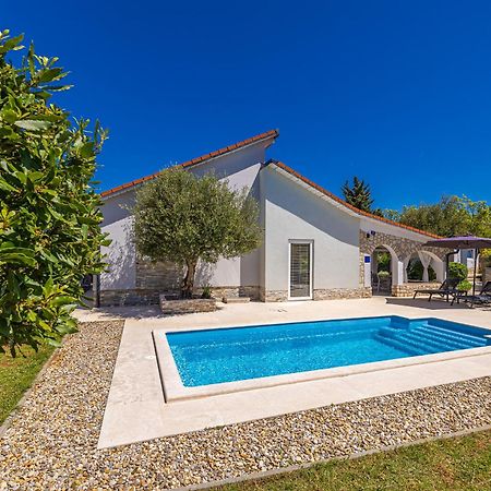 Holiday House Kai With Private Pool Pinezici  Exterior photo